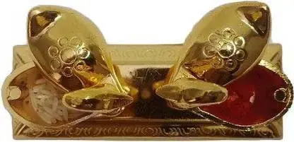 swan-shaped-tilak-chopra-urvi-creations-original-imagyfq4cagfaa7u.webp