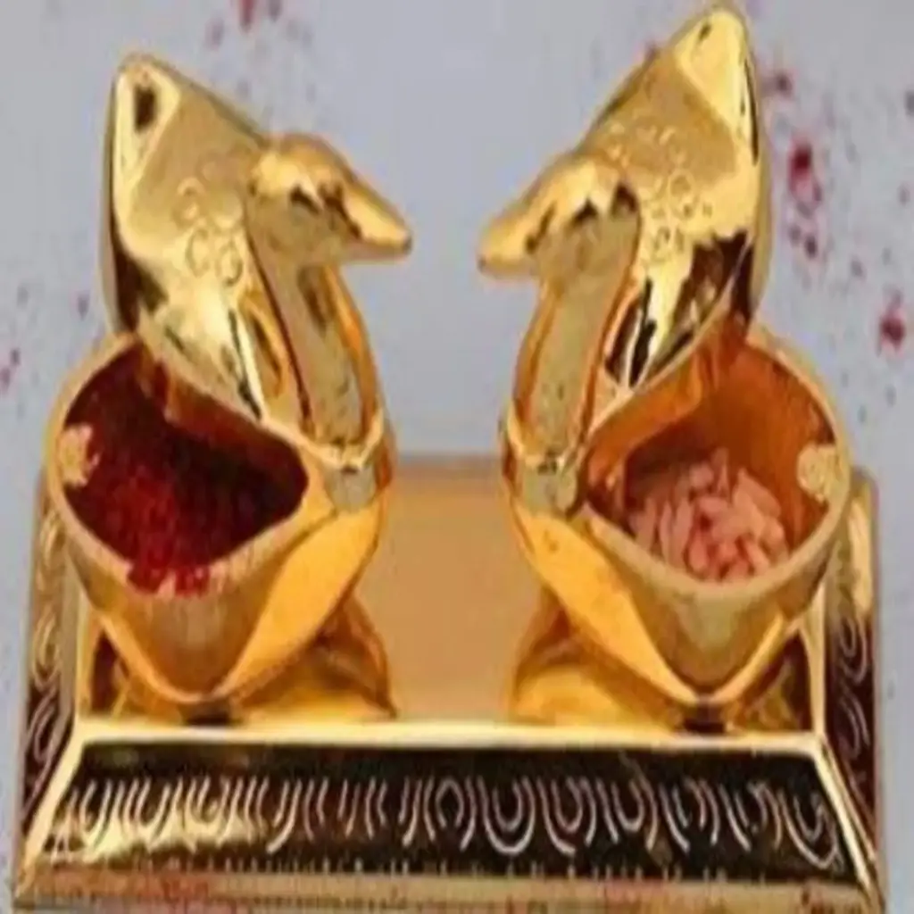 roli-chawal-box-dibbi-sindoor-dibbi-11cm-tulipgift-original-imafvuzs5e9ejxuc.webp