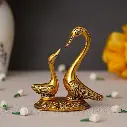 Metal Kissing Duck Showpiece for Home and Office Decor Decor- Decorative Items for Home, Antique Home Decor (6 Inches)